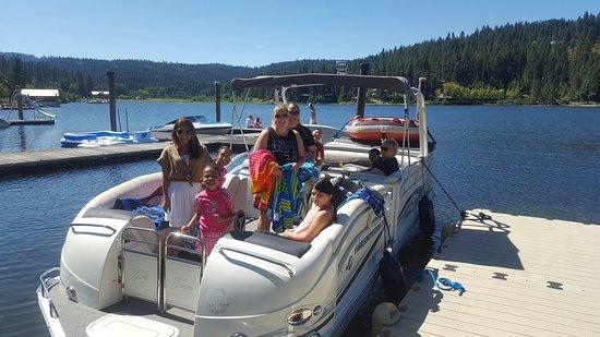 Harrison Pontoons & Rentals - Day Rentals