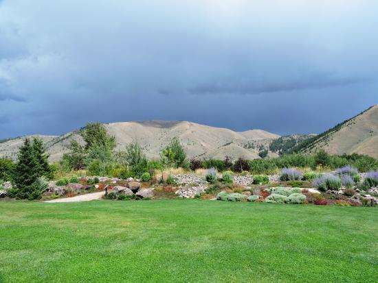 Sawtooth Botanical Garden
