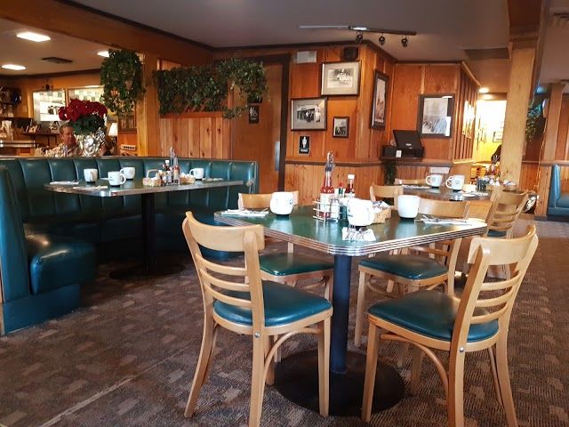 Michael D's Eatery